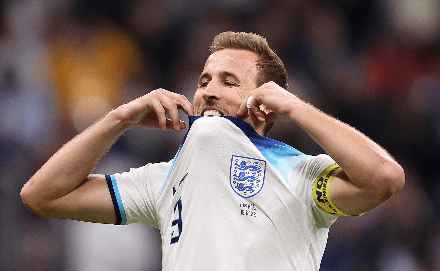 五金杂件螺丝包胶